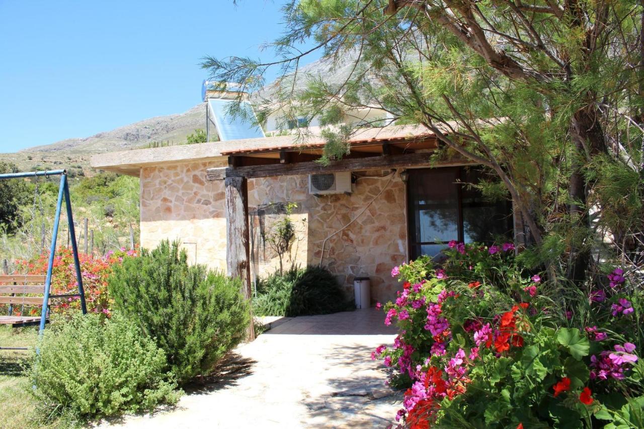 Holiday home Vangelis-triopetra
