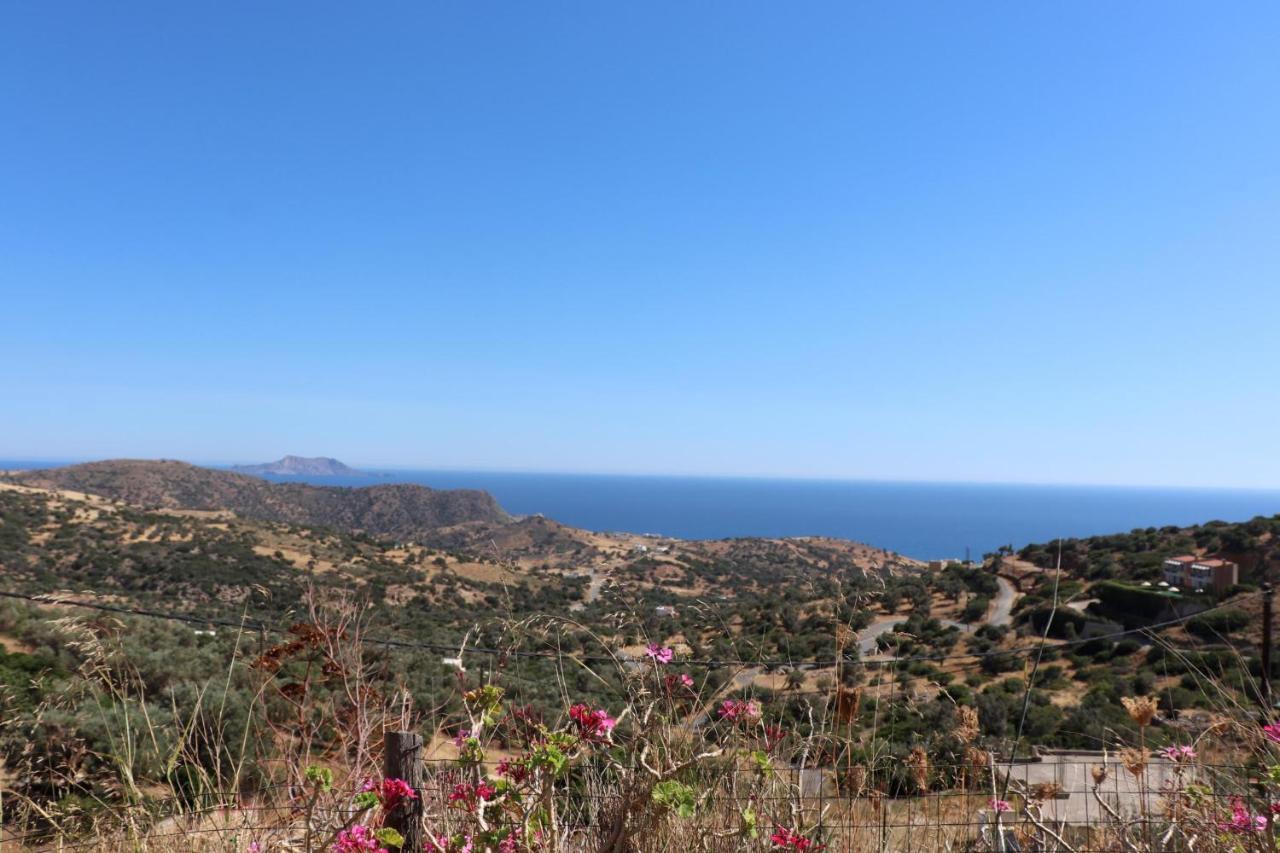 Holiday home Vangelis-triopetra *